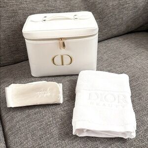 DIOR Prestige Lifestyle Set White Vanity Pouch Cotton Face Towel